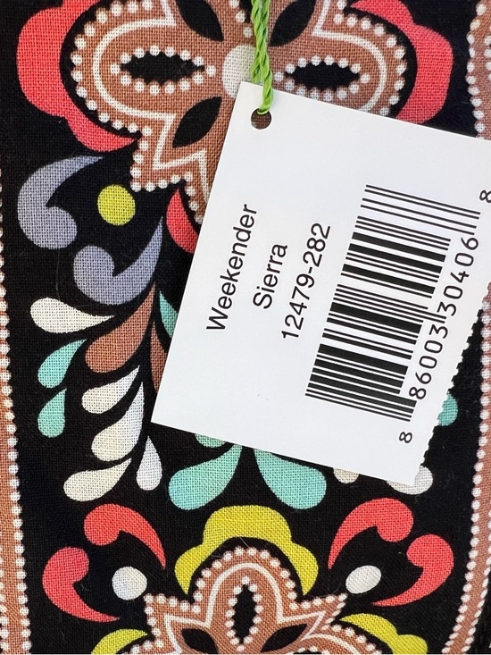 Vera Bradley WeekenderSierraQuilted Travel Bag with Multicolor Floral Medallions - Picture 3 of 9